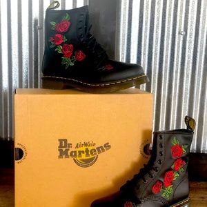 Dr. Martens 1460 Vonda Black Boots, W Size US 10